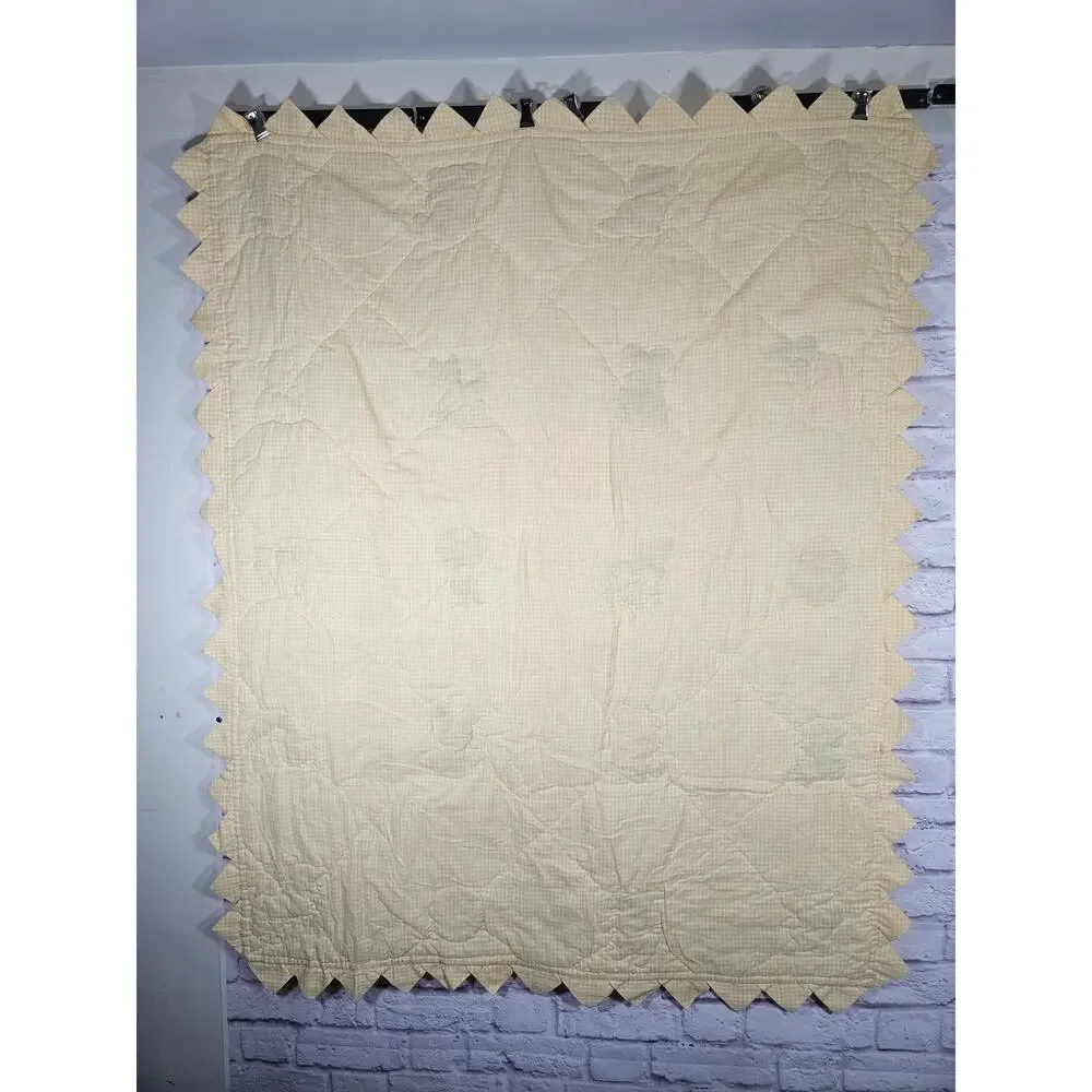 Vintage Handmade Baby Quilt 20 Embroidered Animal Blocks Circus Yellow 52x41‎